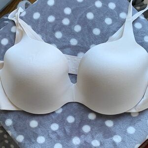 Victoria's Secret Soft Cream Bra